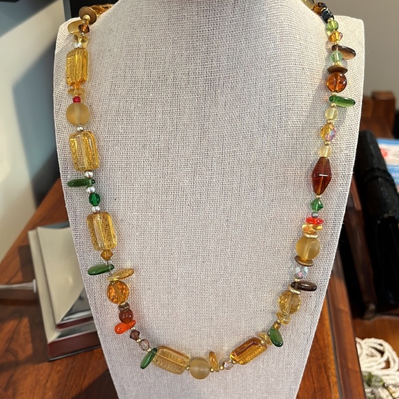Play of colour Opera length quality mixed media necklace. Quality, not plastic. - Picture 5 of 7